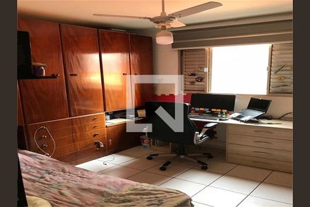 Casa à venda com 257m², 6 quartos e 2 vagas