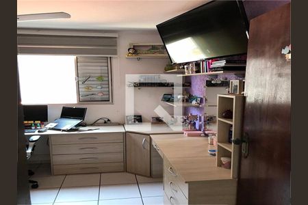 Casa à venda com 257m², 6 quartos e 2 vagas