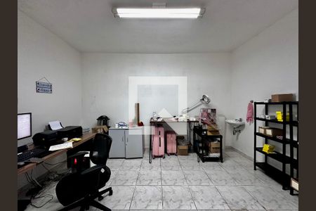 Casa à venda com 200m², 3 quartos e 2 vagasQuarto de Serviço