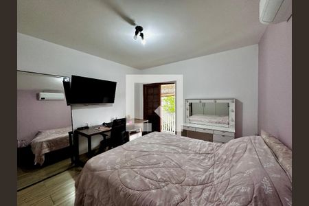 Casa à venda com 200m², 3 quartos e 2 vagasQuarto 2