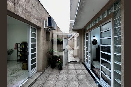 Casa à venda com 200m², 3 quartos e 2 vagasQuintal
