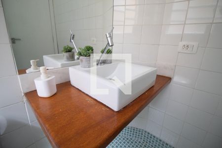 Apartamento à venda com 62m², 2 quartos e sem vaga Apartamento à venda com 62m², 2 quartos e sem vagaBanheiro