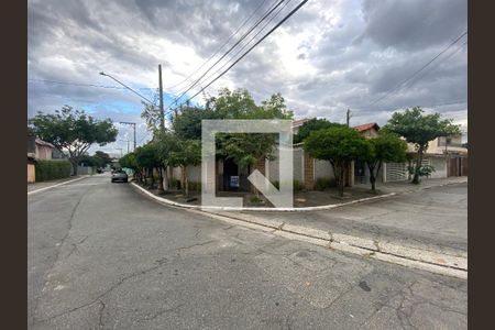 Casa à venda com 280m², 3 quartos e 2 vagas Casa à venda com 280m², 3 quartos e 2 vagasFachada