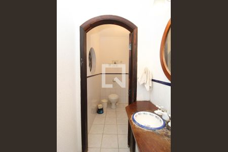 Casa à venda com 280m², 3 quartos e 2 vagasLavabo