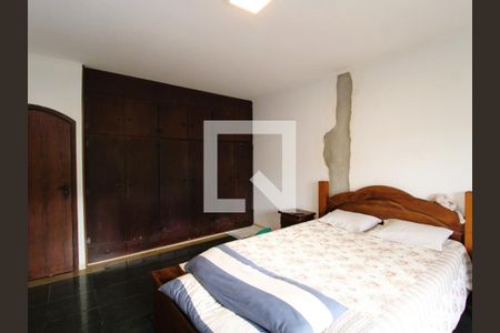 Casa à venda com 280m², 3 quartos e 2 vagasSuíte