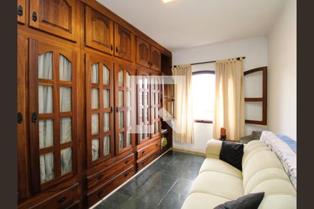 Casa à venda com 280m², 3 quartos e 2 vagasQuarto 2