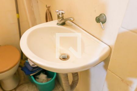 Casa de condomínio à venda com 59m², 2 quartos e 2 vagasBanheiro