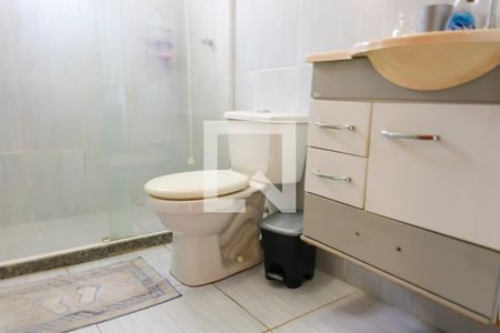 Casa de condomínio à venda com 59m², 2 quartos e 2 vagasBanheiro do Quarto Suite - Terraço
