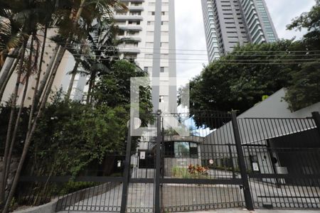 Apartamento à venda com 56m², 2 quartos e 1 vaga Apartamento à venda com 56m², 2 quartos e 1 vagaFachada e portaria
