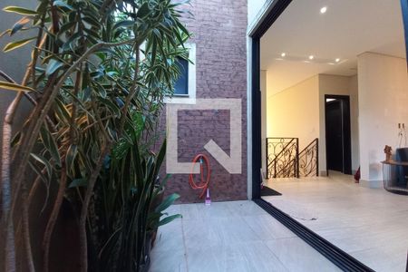 Casa de condomínio à venda com 420m², 3 quartos e 2 vagas Casa de condomínio à venda com 420m², 3 quartos e 2 vagasÁrea de Luz