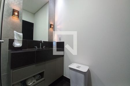 Casa de condomínio à venda com 420m², 3 quartos e 2 vagas Casa de condomínio à venda com 420m², 3 quartos e 2 vagasBanheiro da Suíte 1