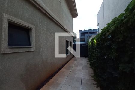 Casa de condomínio à venda com 420m², 3 quartos e 2 vagas Casa de condomínio à venda com 420m², 3 quartos e 2 vagasGaragem