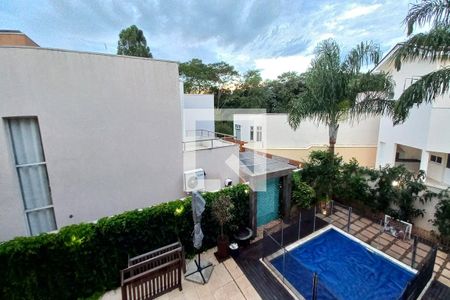 Casa de condomínio à venda com 420m², 3 quartos e 2 vagas Casa de condomínio à venda com 420m², 3 quartos e 2 vagasVista da Varanda da Suíte 3