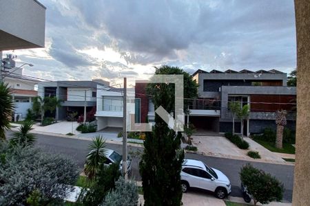 Casa de condomínio à venda com 420m², 3 quartos e 2 vagas Casa de condomínio à venda com 420m², 3 quartos e 2 vagasVista da suíte