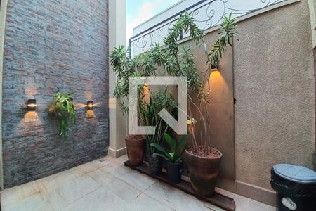 Casa de condomínio à venda com 420m², 3 quartos e 2 vagas Casa de condomínio à venda com 420m², 3 quartos e 2 vagasÁrea de Luz