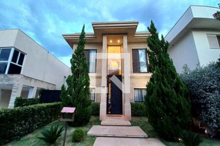 Casa de condomínio à venda com 420m², 3 quartos e 2 vagas Casa de condomínio à venda com 420m², 3 quartos e 2 vagasFachada do Prédio