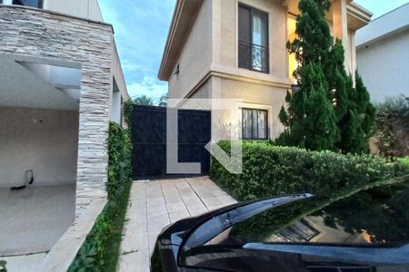 Casa de condomínio à venda com 420m², 3 quartos e 2 vagas Casa de condomínio à venda com 420m², 3 quartos e 2 vagasGaragem