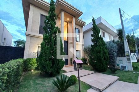 Casa de condomínio à venda com 420m², 3 quartos e 2 vagas Casa de condomínio à venda com 420m², 3 quartos e 2 vagasFachada do Prédio