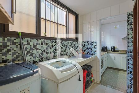 Apartamento à venda com 126m², 3 quartos e 3 vagas Apartamento à venda com 126m², 3 quartos e 3 vagasÁrea de Serviço