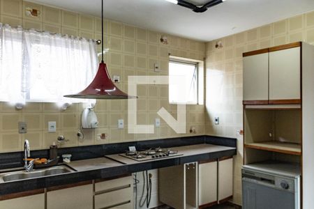 Apartamento à venda com 285m², 4 quartos e 3 vagas Apartamento à venda com 285m², 4 quartos e 3 vagasCozinha