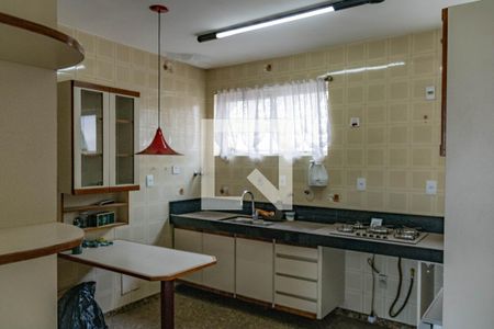 Apartamento à venda com 285m², 4 quartos e 3 vagas Apartamento à venda com 285m², 4 quartos e 3 vagasCozinha