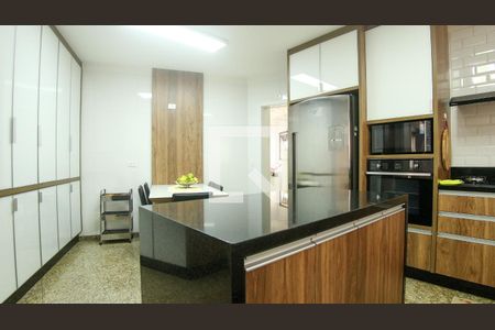 Apartamento à venda com 184m², 4 quartos e 3 vagas Apartamento à venda com 184m², 4 quartos e 3 vagasCozinha