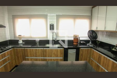 Apartamento à venda com 184m², 4 quartos e 3 vagas Apartamento à venda com 184m², 4 quartos e 3 vagasCozinha