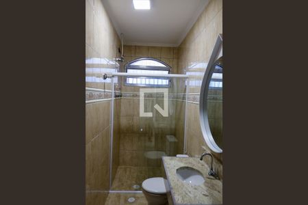 Casa à venda com 256m², 4 quartos e 4 vagas Casa à venda com 256m², 4 quartos e 4 vagasBanheiro