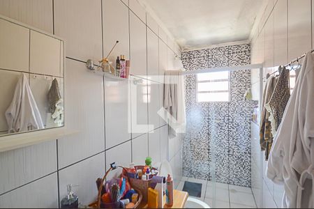 Casa à venda com 284m², 5 quartos e 3 vagas Casa à venda com 284m², 5 quartos e 3 vagasBanheiro 2