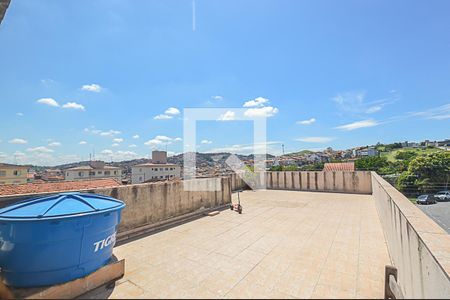 Casa à venda com 284m², 5 quartos e 3 vagas Casa à venda com 284m², 5 quartos e 3 vagasQuintal