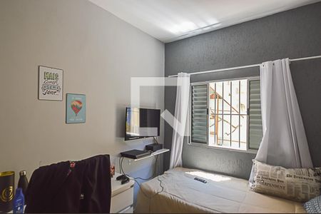 Casa à venda com 284m², 5 quartos e 3 vagas Casa à venda com 284m², 5 quartos e 3 vagasQuarto 1