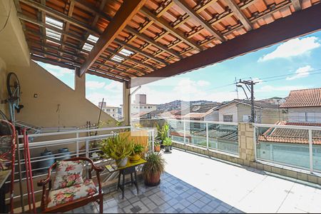 Casa à venda com 284m², 5 quartos e 3 vagas Casa à venda com 284m², 5 quartos e 3 vagasVaranda da Sala 2