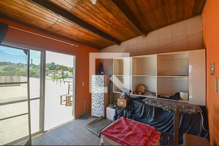 Casa à venda com 284m², 5 quartos e 3 vagas Casa à venda com 284m², 5 quartos e 3 vagasChurrasqueira