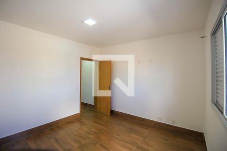 Casa à venda com 120m², 3 quartos e 2 vagas Casa à venda com 120m², 3 quartos e 2 vagasQuarto 3