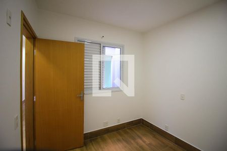 Casa à venda com 120m², 3 quartos e 2 vagas Casa à venda com 120m², 3 quartos e 2 vagasQuarto 2