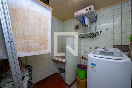 Casa à venda com 350m², 3 quartos e 3 vagas Casa à venda com 350m², 3 quartos e 3 vagasÁrea de Serviço