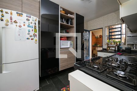 Casa à venda com 350m², 3 quartos e 3 vagas Casa à venda com 350m², 3 quartos e 3 vagasCozinha