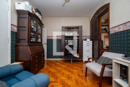 Casa à venda com 350m², 3 quartos e 3 vagas Casa à venda com 350m², 3 quartos e 3 vagasQuarto