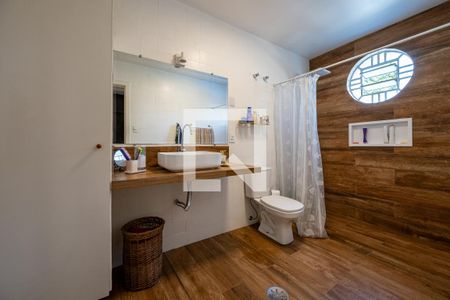 Casa à venda com 350m², 3 quartos e 3 vagas Casa à venda com 350m², 3 quartos e 3 vagasBanheiro da Suíte 1