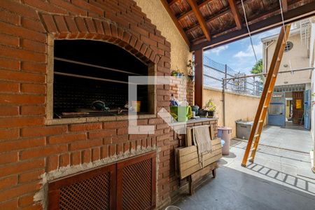 Casa à venda com 350m², 3 quartos e 3 vagas Casa à venda com 350m², 3 quartos e 3 vagasQuintal