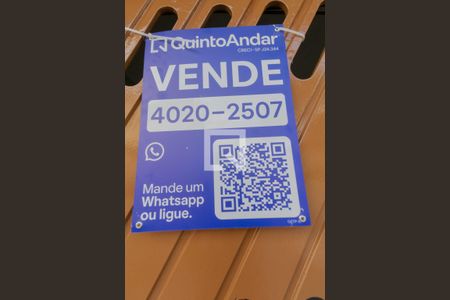 Casa à venda com 145m², 3 quartos e 2 vagas Casa à venda com 145m², 3 quartos e 2 vagasPlaca