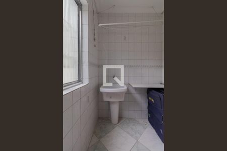 Casa à venda com 145m², 3 quartos e 2 vagas Casa à venda com 145m², 3 quartos e 2 vagasÁrea de Serviço