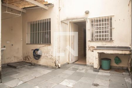 Casa à venda com 80m², 2 quartos e 2 vagasQuintal