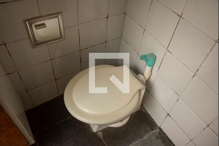 Casa à venda com 80m², 2 quartos e 2 vagasBanheiro de Serviço