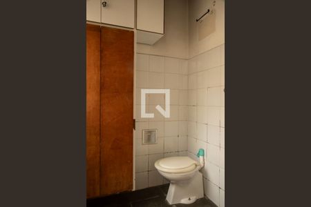 Casa à venda com 80m², 2 quartos e 2 vagasBanheiro de Serviço