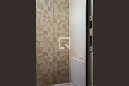 Apartamento à venda com 100m², 2 quartos e 1 vaga Apartamento à venda com 100m², 2 quartos e 1 vagaBanheiro da Área de Serviço / Garden