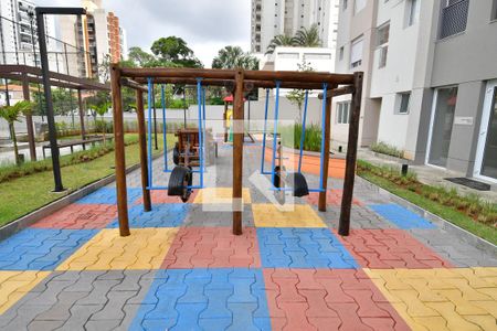 Apartamento à venda com 83m², 2 quartos e 2 vagasÁrea comum - Playground