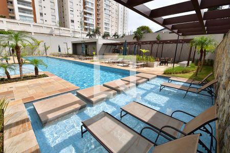 Apartamento à venda com 83m², 2 quartos e 2 vagasÁrea comum - Piscina 2