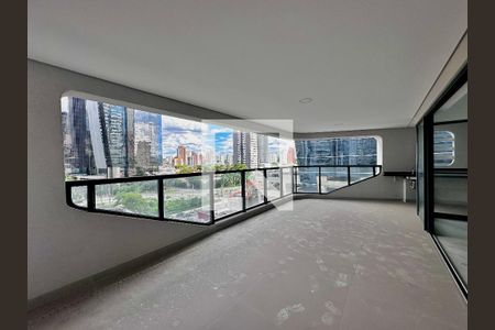Apartamento à venda com 162m², 3 quartos e 3 vagasVaranda