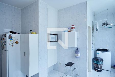 Apartamento à venda com 140m², 4 quartos e 1 vaga Apartamento à venda com 140m², 4 quartos e 1 vagaCozinha e Área de Serviço